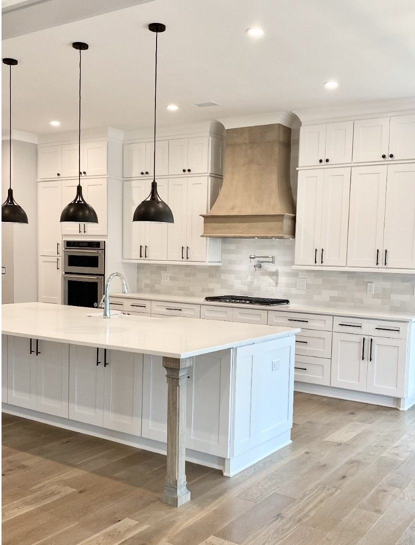 A finished white shaker kitchen supplied by Cabo